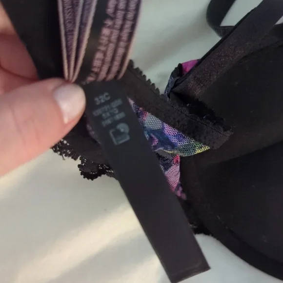 Victoria Secret Floral Lace Women's Bra - Purple & Black 32 C - Picture 3 of 4